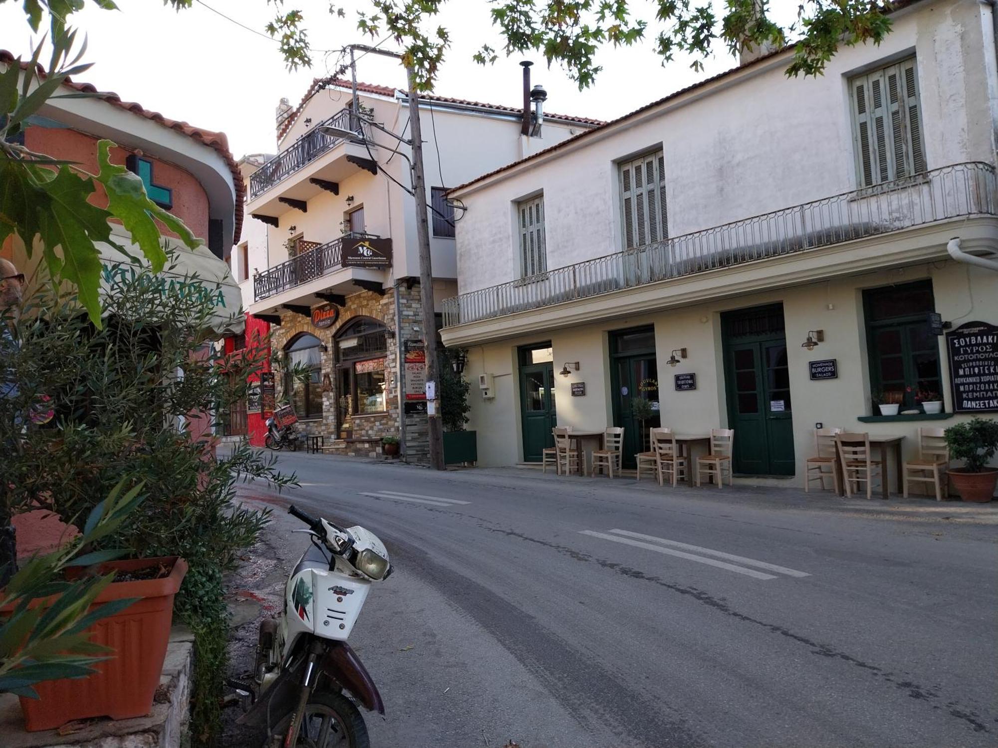 פורטאריה Marousos Central Guesthouse מראה חיצוני תמונה